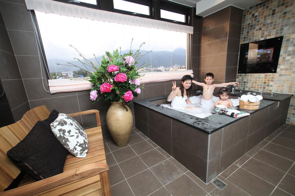Spring Fountain Hotel Jiaoxi Bagian luar foto
